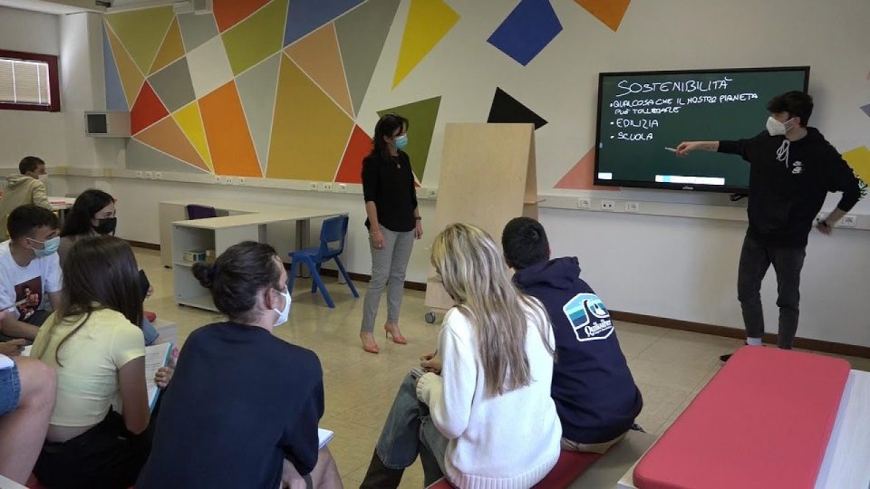 Liceo Dal Piaz, la didattica innovativa passa anche attraverso le regole del dibattito