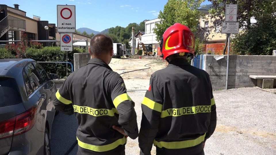 Fuga di gas alle scuole di Pedavena, evacuata anche la piscina comunale