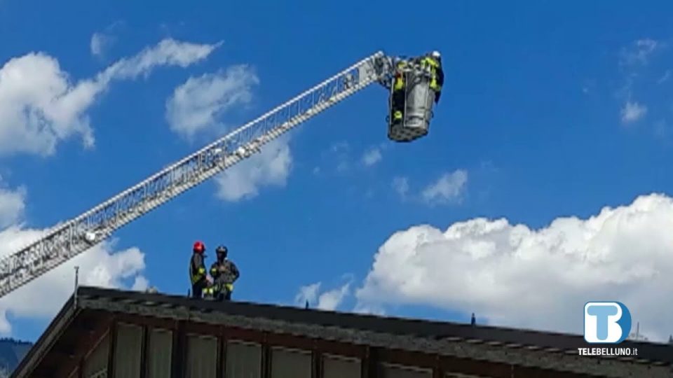 Principio d’incendio al Palacence: fiamme dai pannelli fotovoltaici