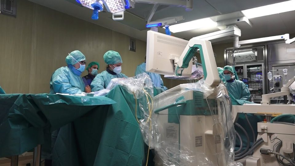 Al San Martino debutta una nuova tecnica chirurgica per i casi di aneurisma toraco-addominale