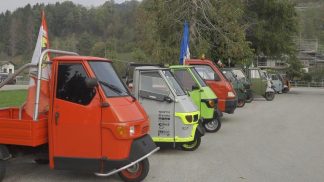 Il primo raduno degli appassionati di Ape Car in Alpago.