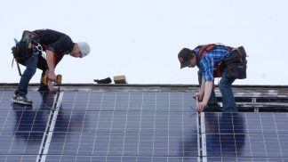 Comunità solari: imprese e famiglie unite nel contrasto al caro-energia
