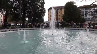 Luci, musica e impianto green per la nuova fontana di Piazza dei Martiri