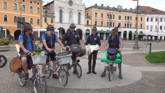 L’avventura ciclistica degli Alpini in partenza per Udine