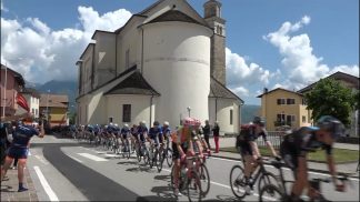 Giro d’Italia: il brivido rosa che dall’Alpago sale in Val di Zoldo