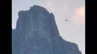 Ambientalisti contro l’influencer: “Quattro voli in elicottero sul Civetta? Deprecabile”
