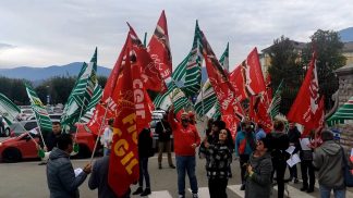 Pulizie del Santa Maria del Prato: la protesta di sindacati e lavoratori