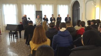 Il comune di Belluno punta sull’arte e sulla formazione ai giovani per dire no alla violenza