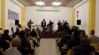 De André per i detenuti: concerto dei Cantina Malvasia alla casa circondariale di Baldenich