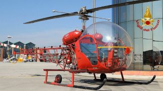 L’elicottero dei vigili del fuoco che volò sulle macerie della Longarone post-Vajont torna a Modena