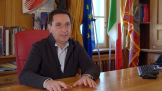 Il sindaco di Cortina Lorenzi ha ricevuto una lettera di minacce: “Ti uccido”