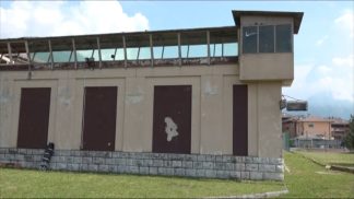 Aggressione in carcere: un detenuto scaglia mobili contro comandante della Penitenziaria e direttore